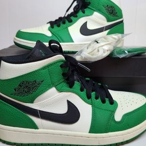Jordan 1 mid pine green size 10